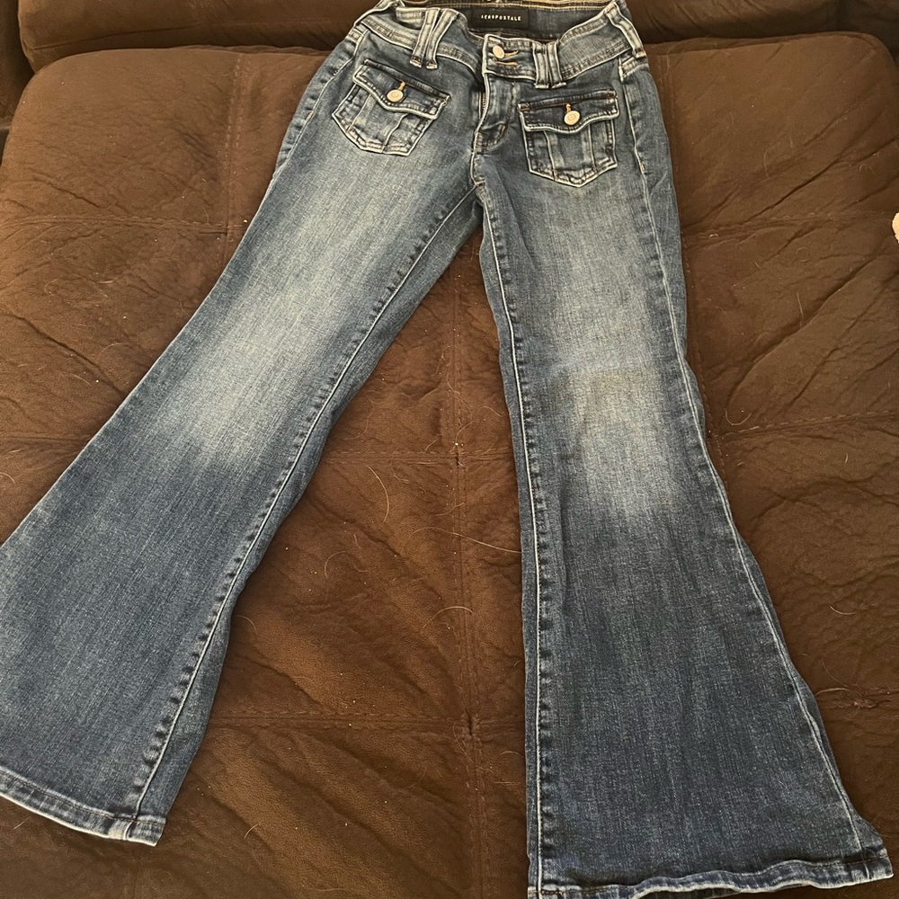 Aeropostale low rise flare jeans - size 000 short
